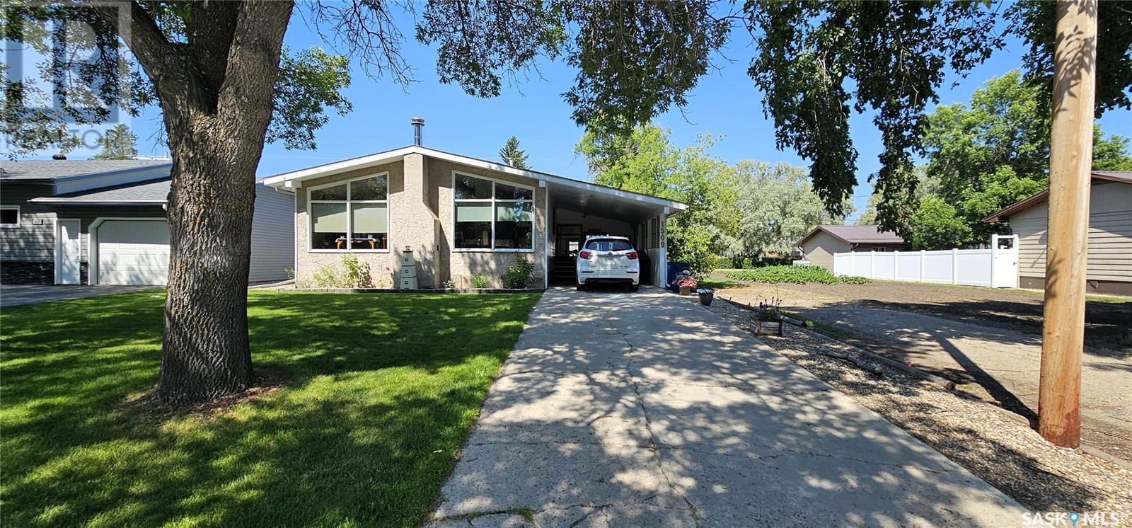1511 98 Street, Tisdale, SK S0E 1T0