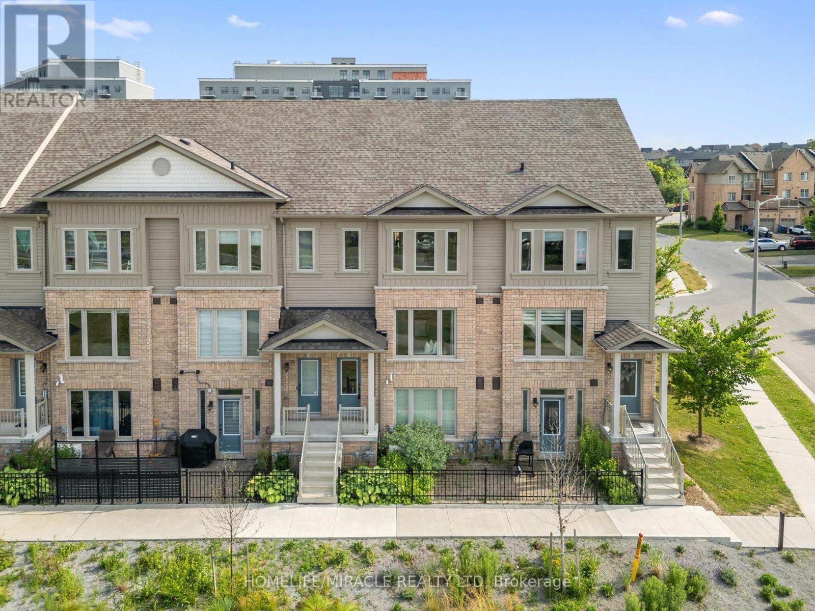 295 Law Dr, Guelph, ON N1E 0H5