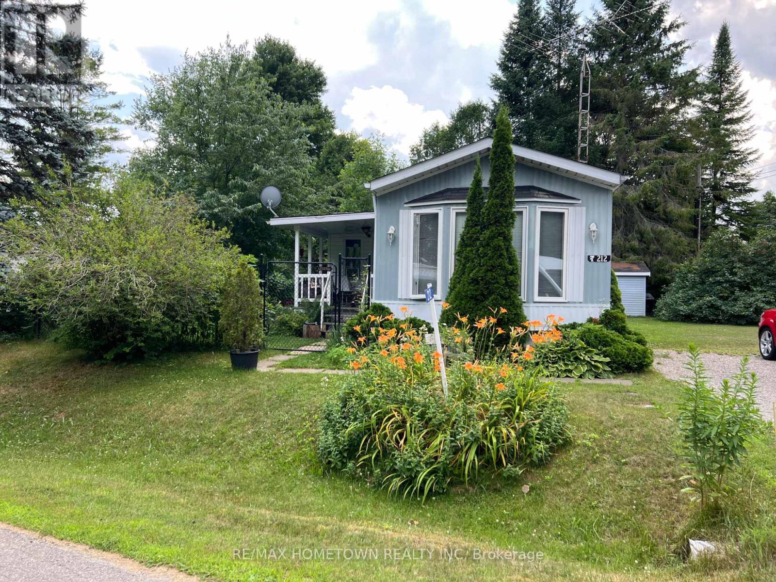 212 Knight Ave, Augusta, ON K6V 5T2