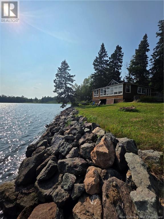 59 Country Rd, Shediac River, NB E4R 2A9
