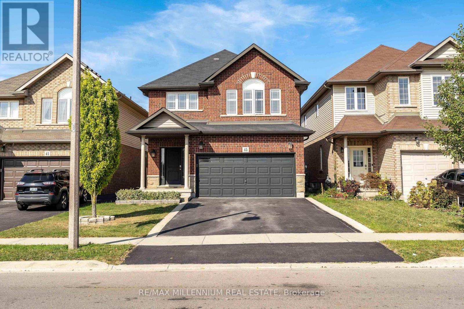 45 Bellagio Ave, Hamilton, ON L0R 1P0