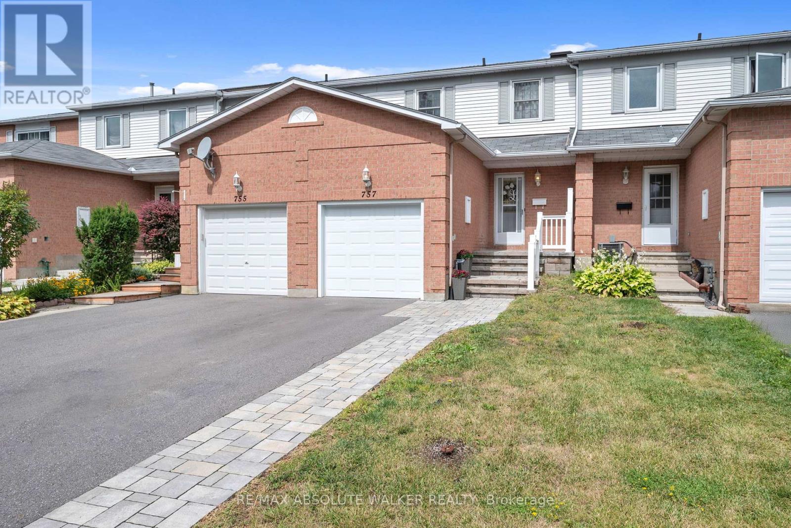 757 Clearcrest Cres, Ottawa, ON K4A 3E7