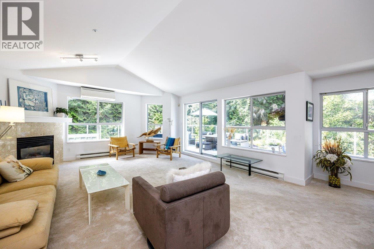 1283 Parkgate Avenue Unit 401, North Vancouver, BC V7H 3A3