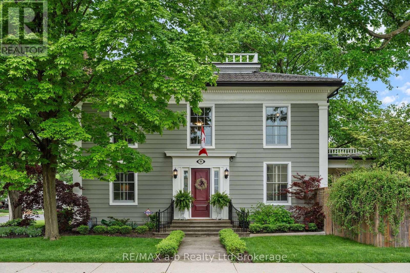 74 Centre St, Aylmer, ON N5H 2G5