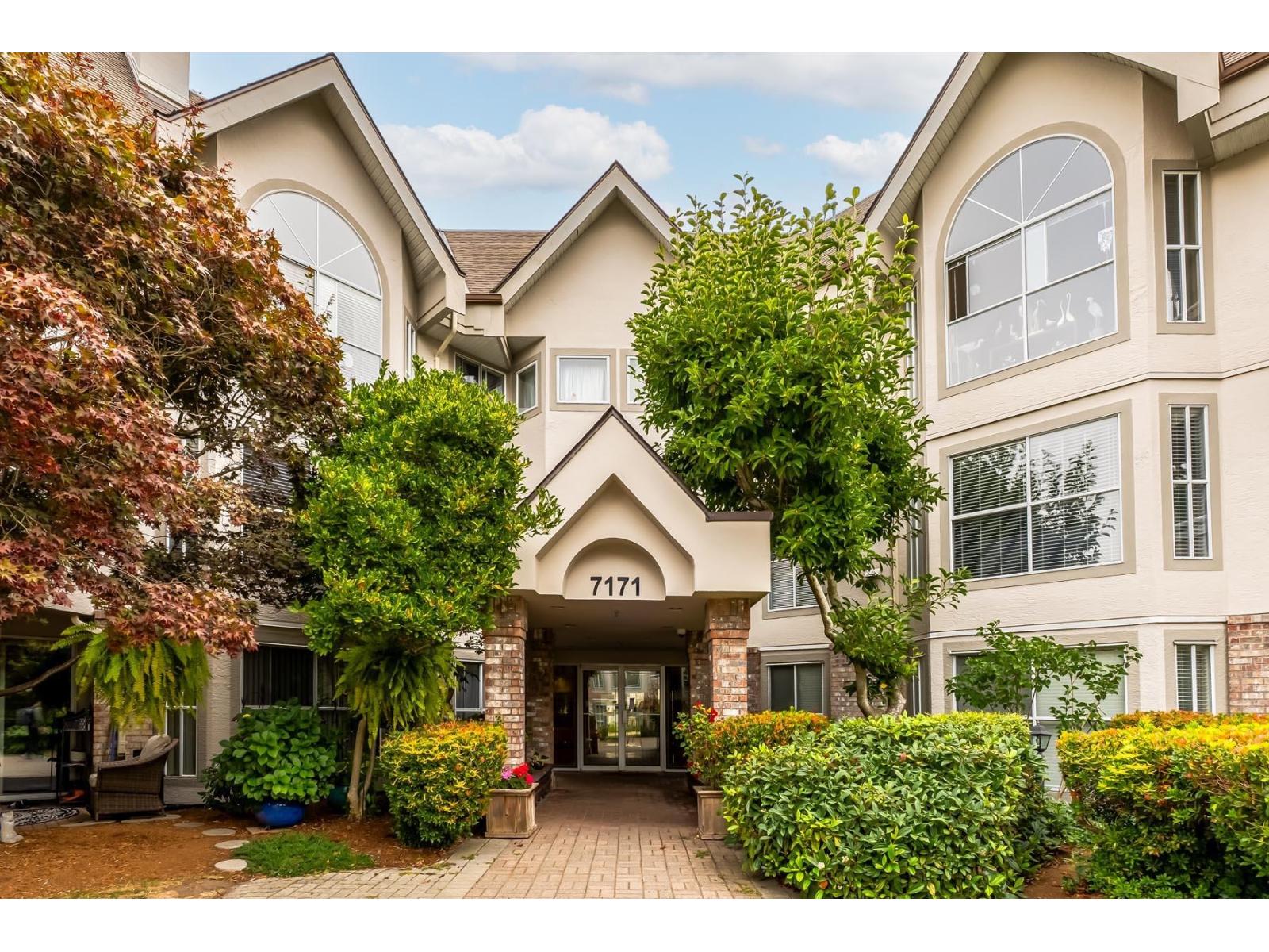 7171 121 Street Unit 120, Surrey, BC V3W 1G9