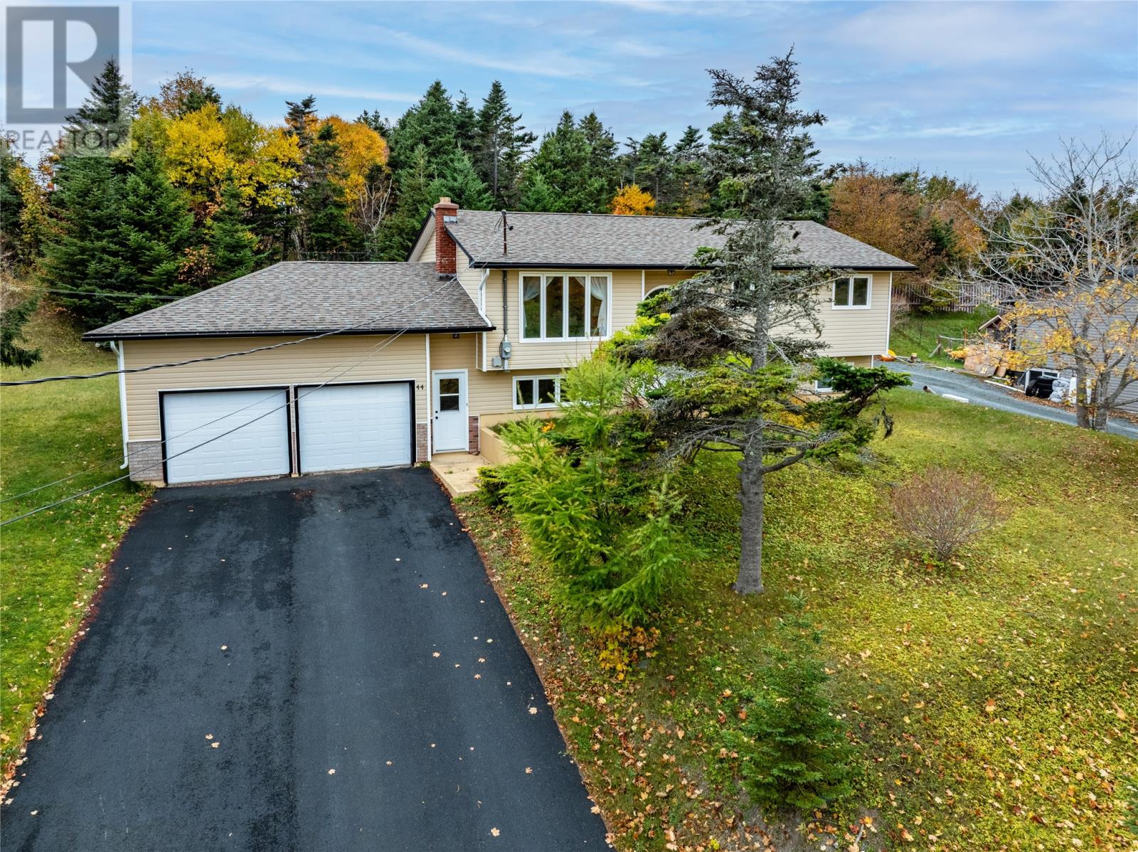 44 Valleyview Cres, Conception Bay South, NL A1W 4T9