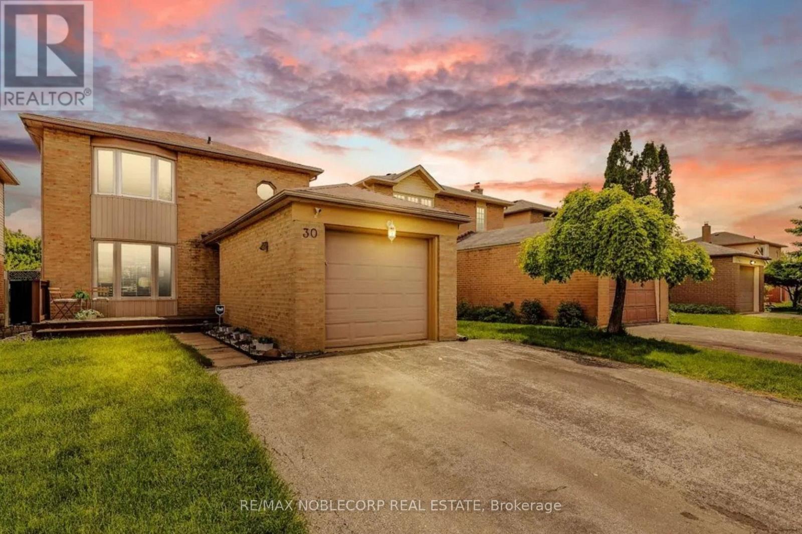 30 Mayberry Ct, Brampton, ON L6S 5B2