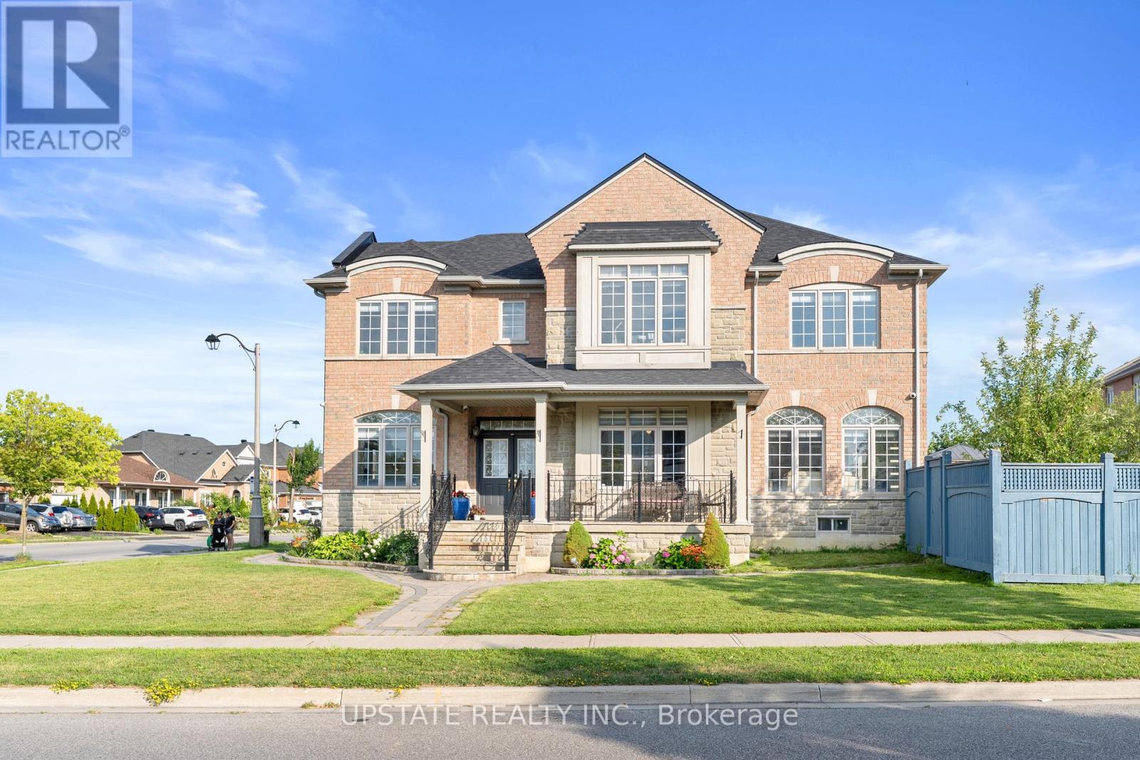 2 Severin St, Brampton Sandringham-wellington, ON L6R 0R1