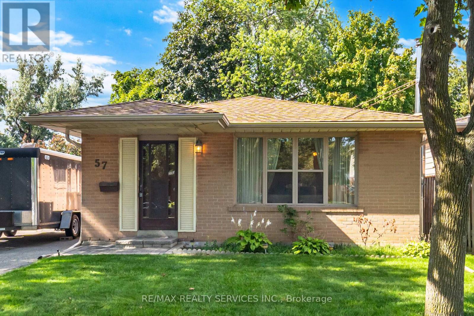 57 Esplanade Rd, Brampton, ON L6T 2C6