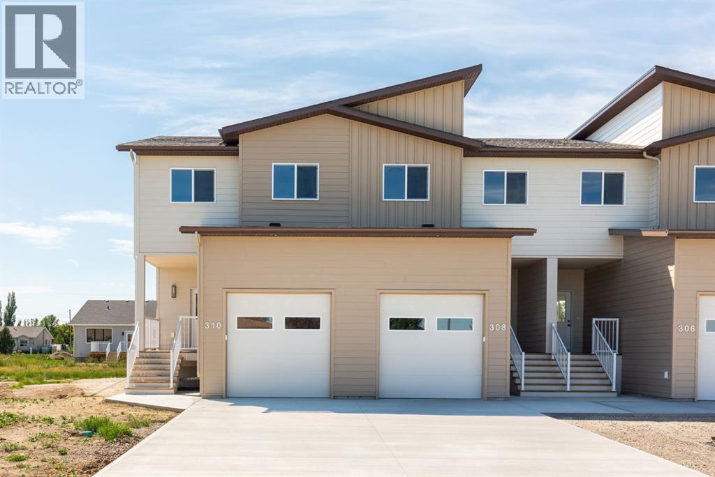 308 S 50 W, Raymond, AB T0K 2S0