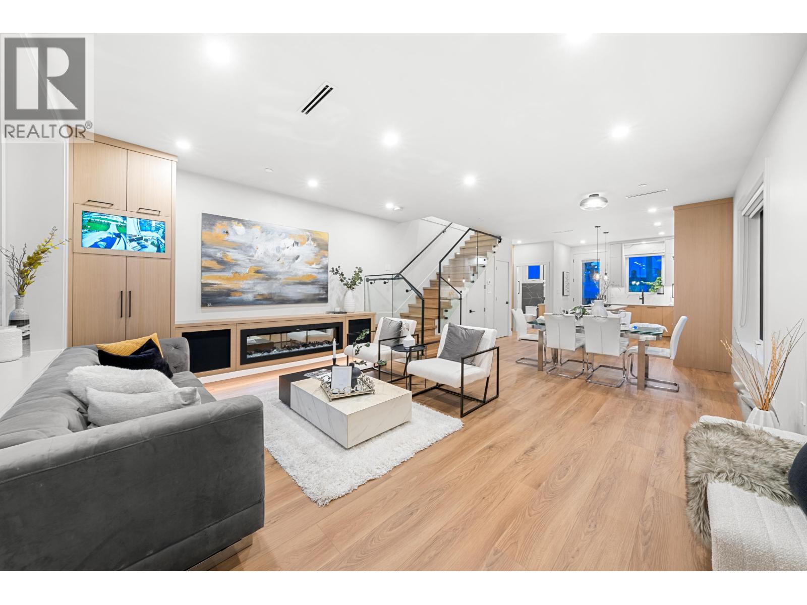 1810 E 55th Ave, Vancouver, BC V5P 2A1