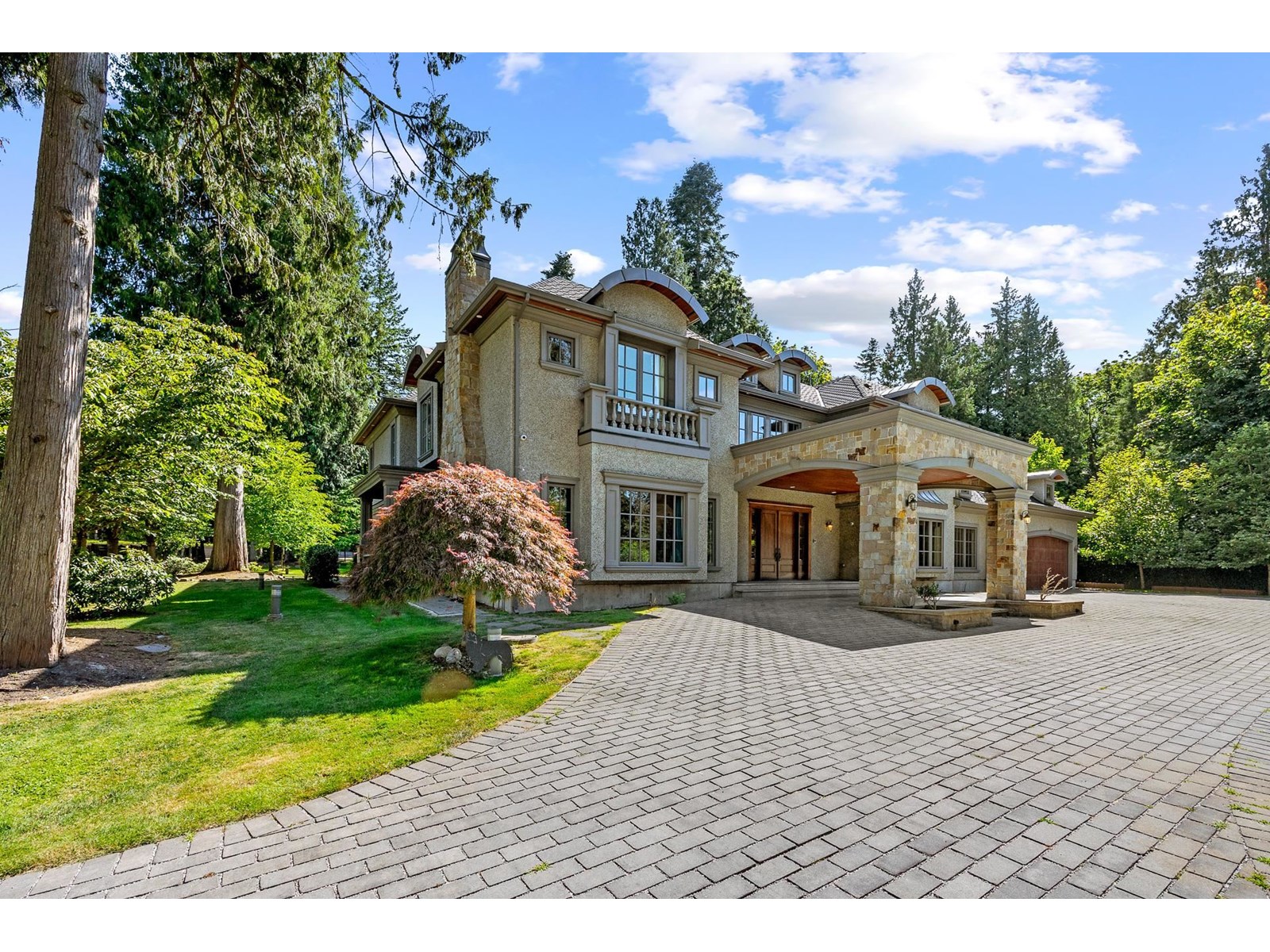 2923 Woodcrest Pl, Surrey, BC V4P 2K8