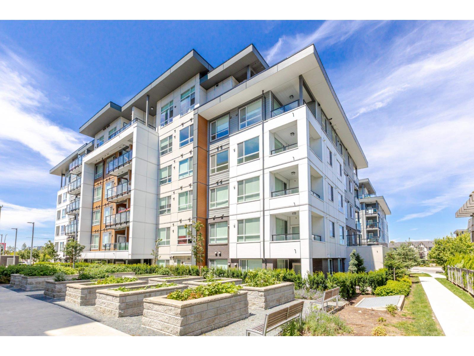 20834 80 Ave B403, Langley, BC V2Y 3M3