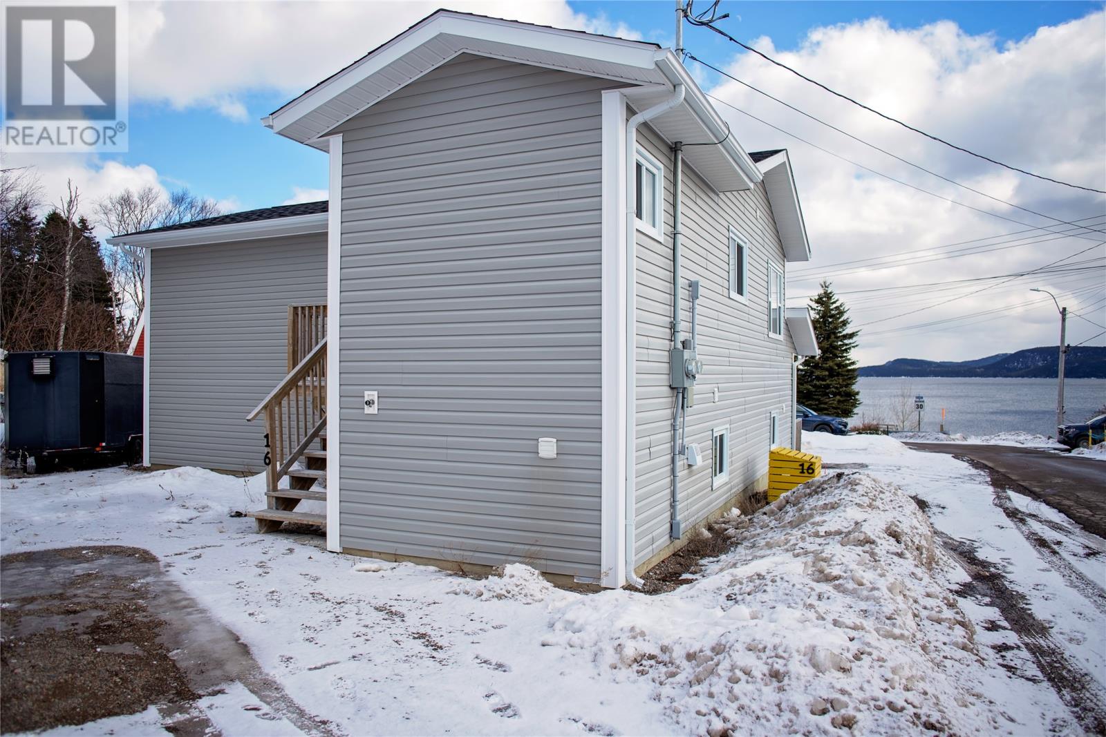 16 Cedar Ln, Springdale, NL A0J 1T0