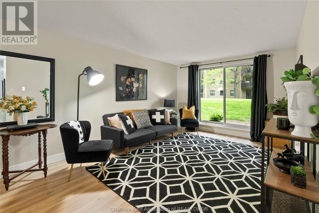 130 Park Avenue East Unit 109, Chatham-Kent, ON N7M 3V6