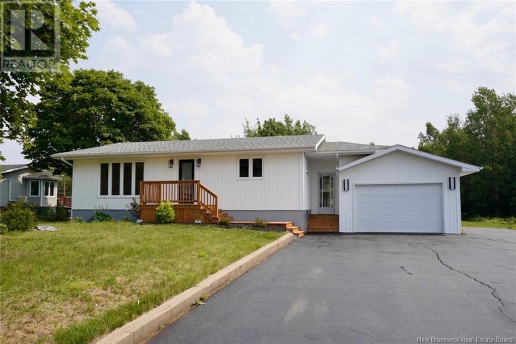 221 Rue Parc E, Beresford, NB E8K 1V9