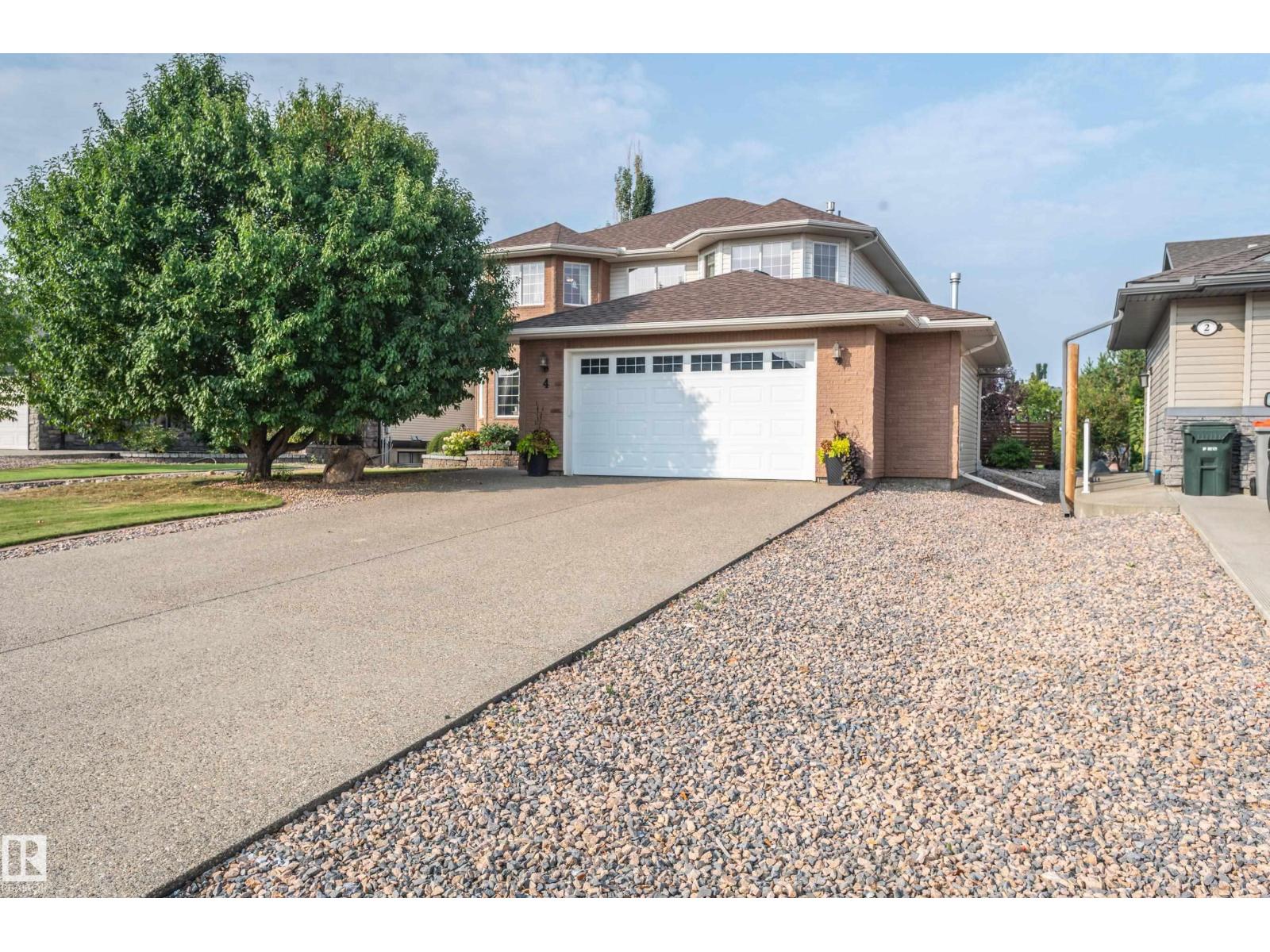 4 Briarwood Way, Stony Plain, AB T7Z 2R4
