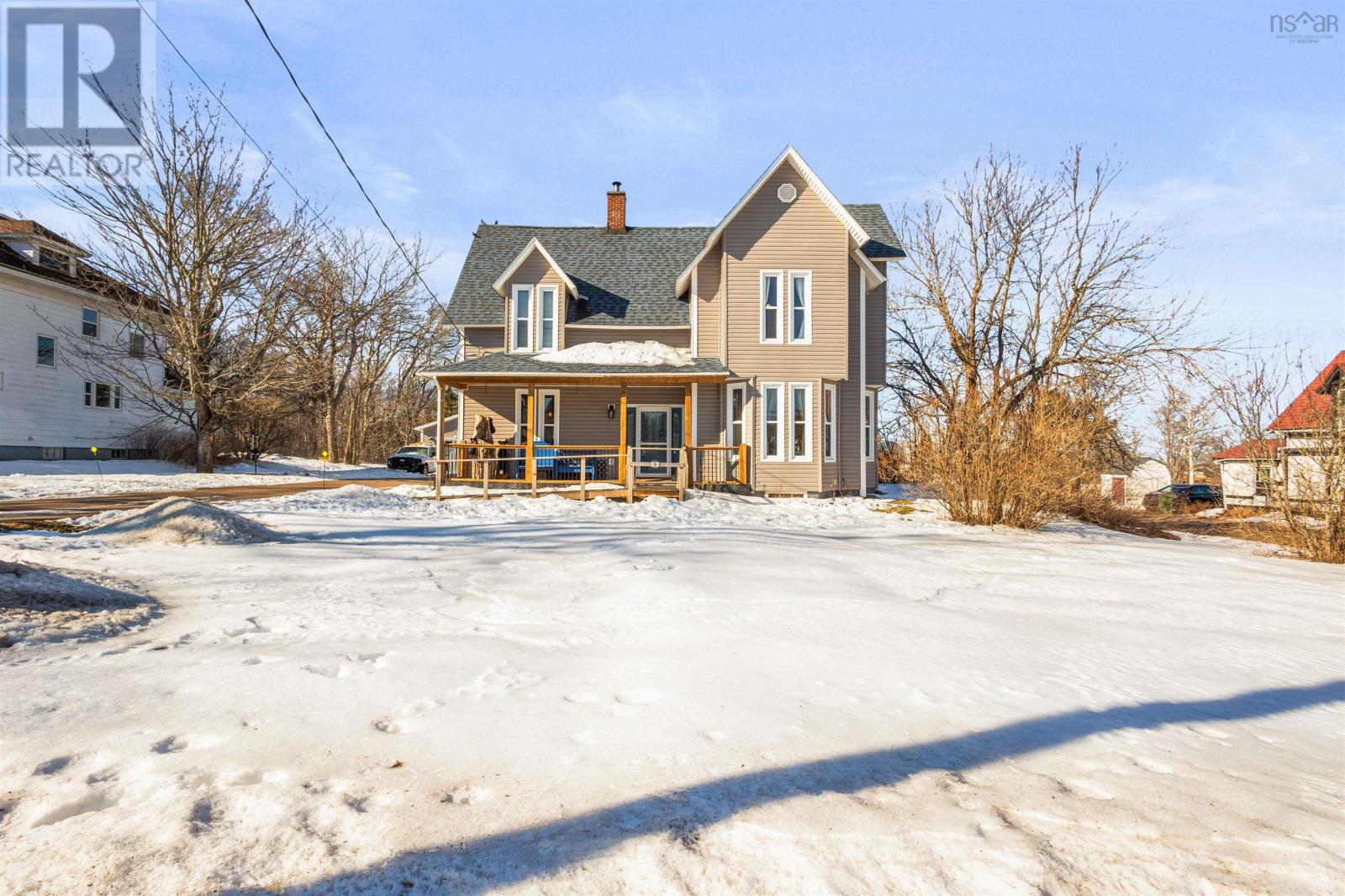 9 Mcdougall St, Springhill, NS B0M 1X0