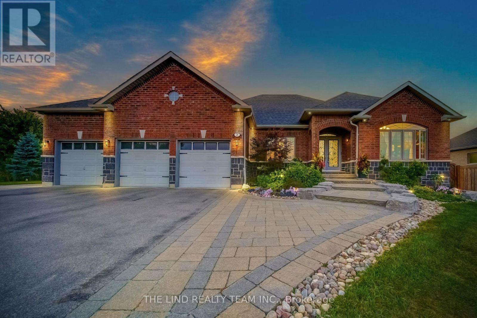 26 Keenan Dr, Adjala-Tosorontio, ON L0G 1L0