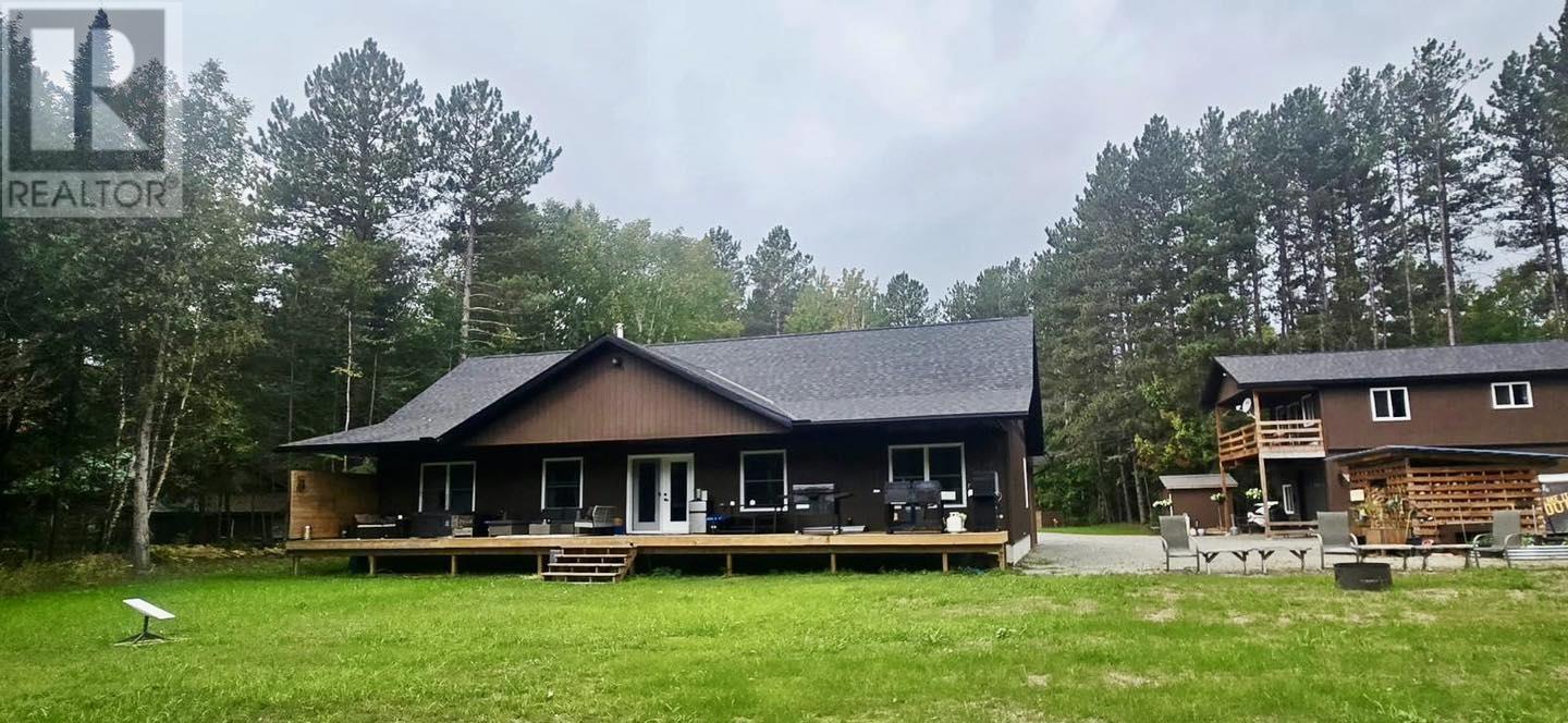 19 Northwoods Dr, Pancake Bay, ON P0S 1E0