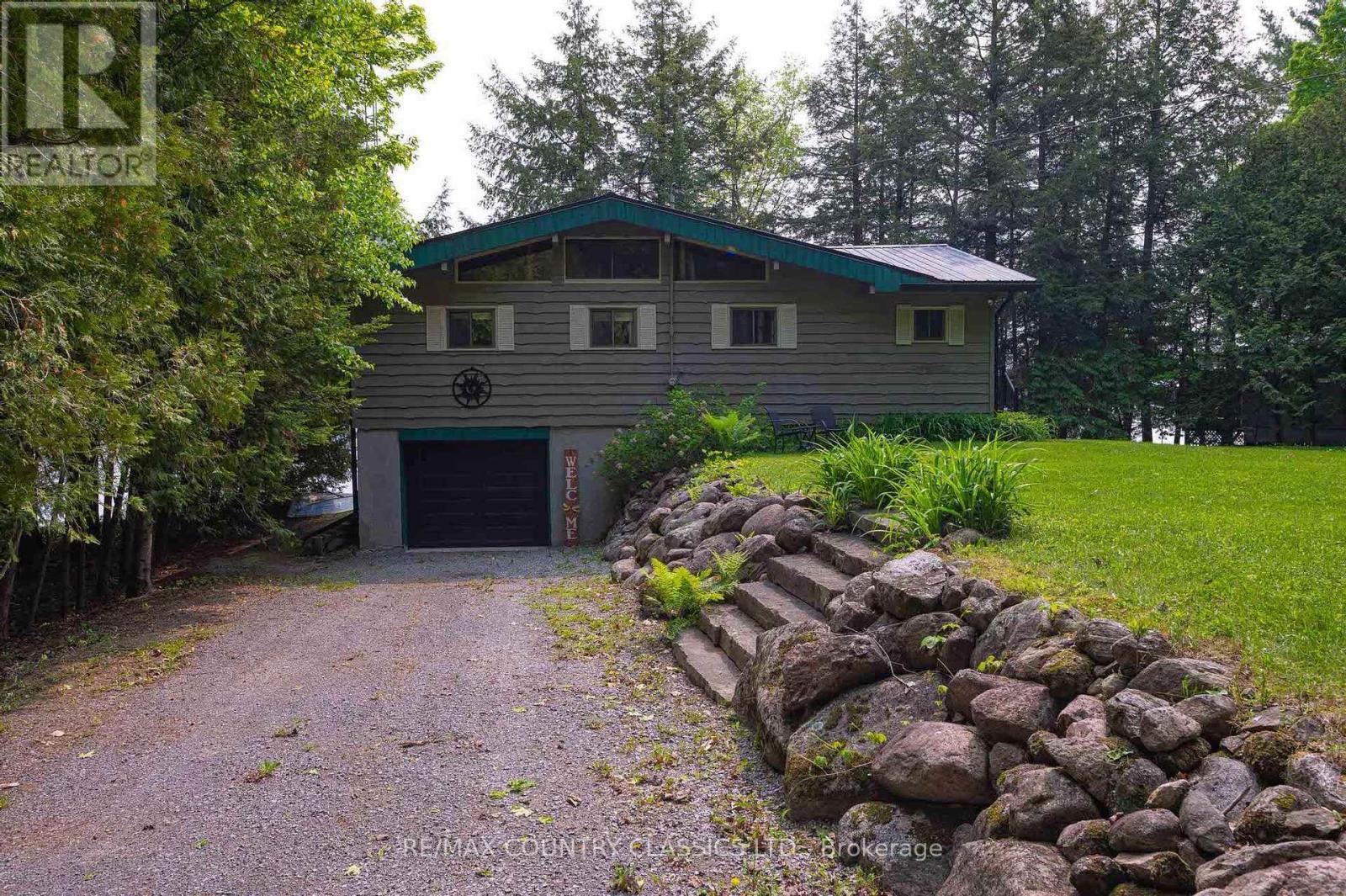 217 Moffat Rd, North Kawartha, ON K0L 1A0