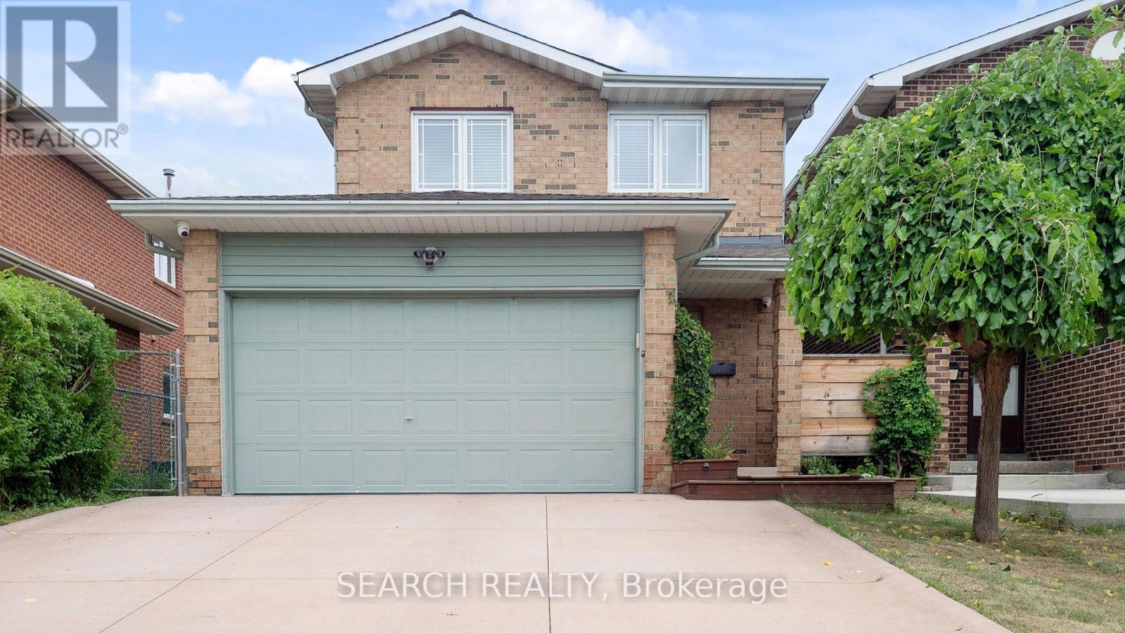 163 Simmons Blvd, Brampton, ON L6V 3Y2