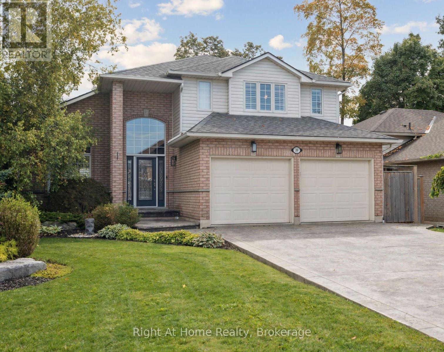 20 Scottswood Ln, Haldimand, ON N3W 2M4