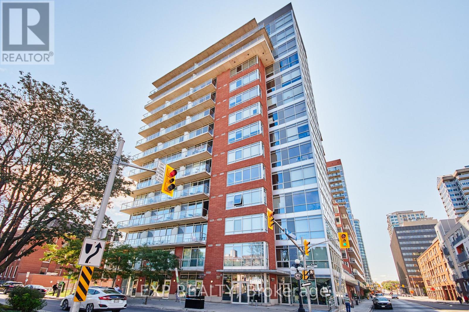 606 180 York St, Ottawa, ON K1N 1J6