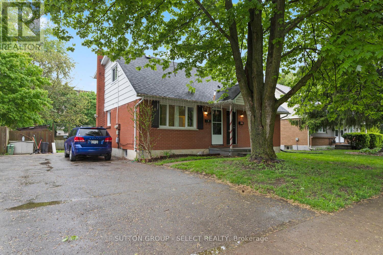 317 Belfield St, London, ON N5Y 2J9