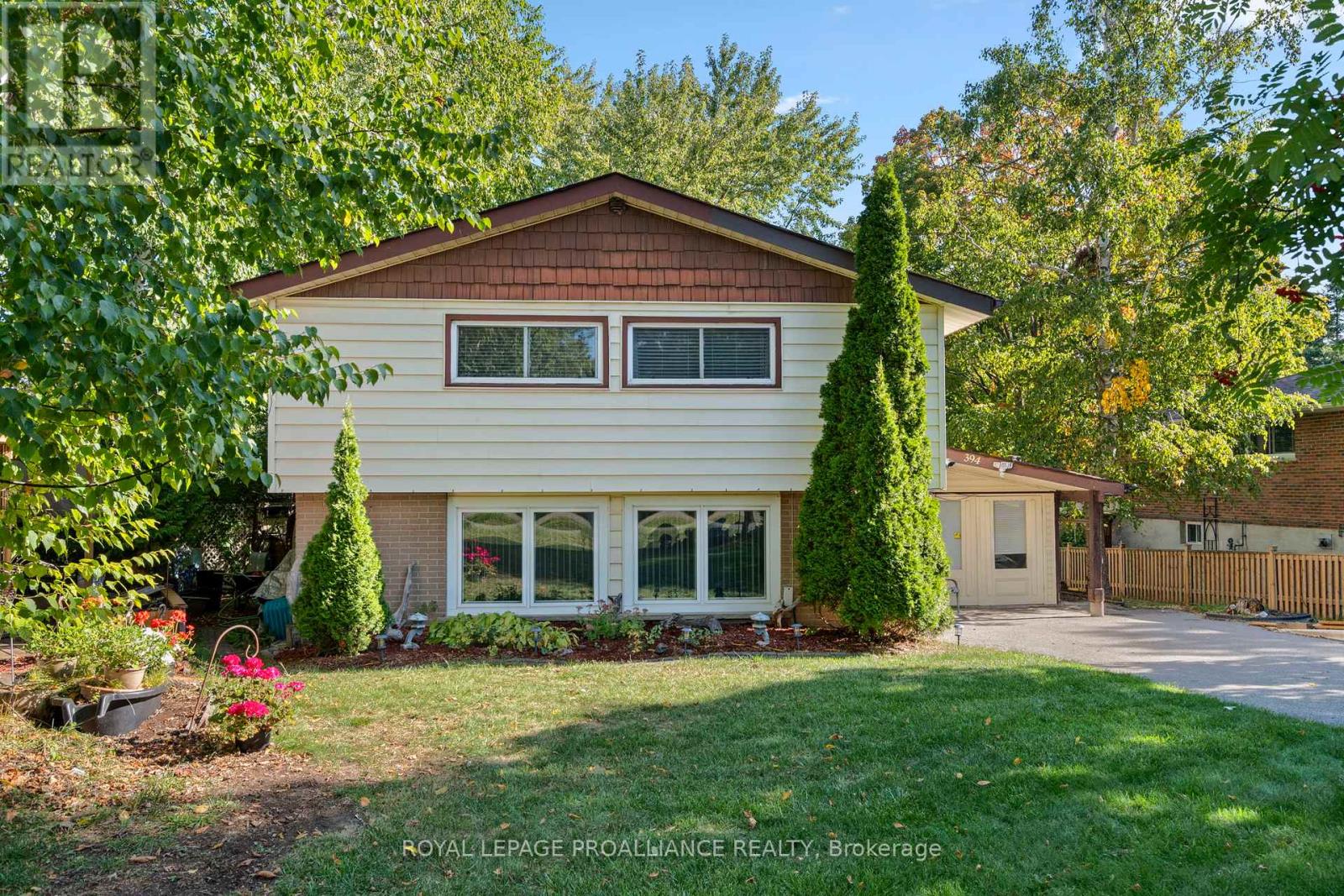 394 Sunset Blvd, Clarington, ON L1B 1C8