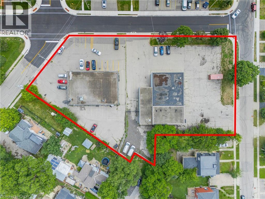 8 12 Oxford St, Cambridge, ON N1R 1M2