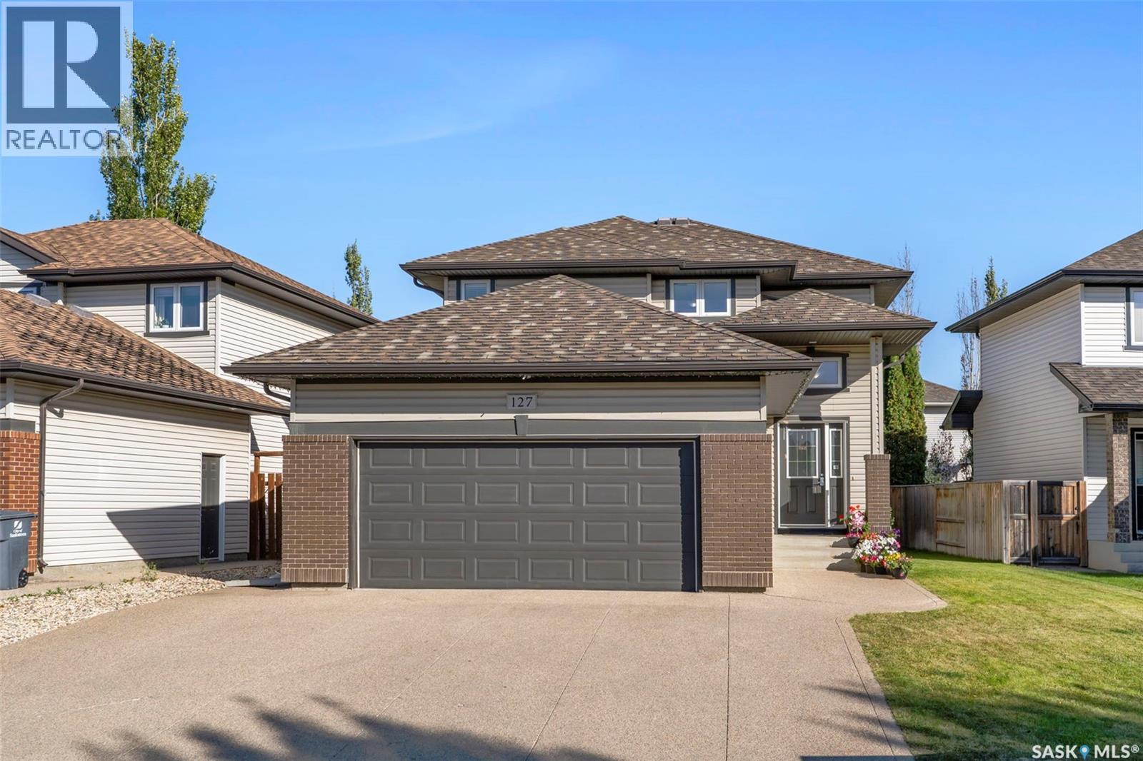 127 Dulmage Cres, Saskatoon, SK S7T 0C7