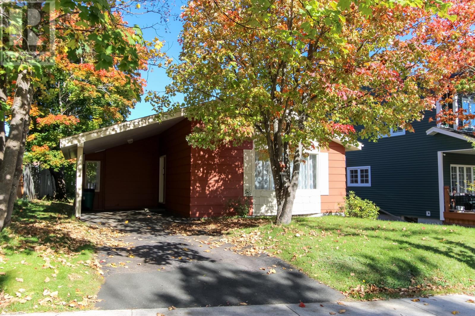 12 Conway Cres, St. John's, NL A1A 2A9