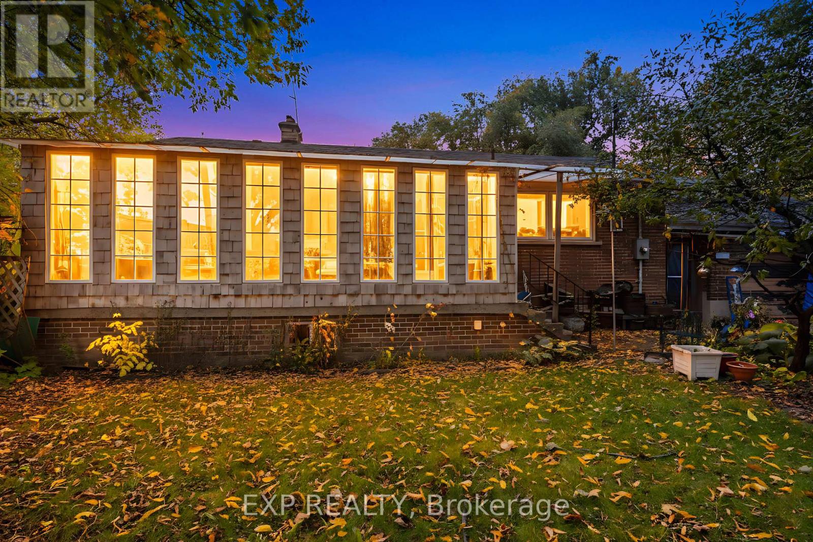 3 Harrow St, Mississauga, ON L4T 1J2