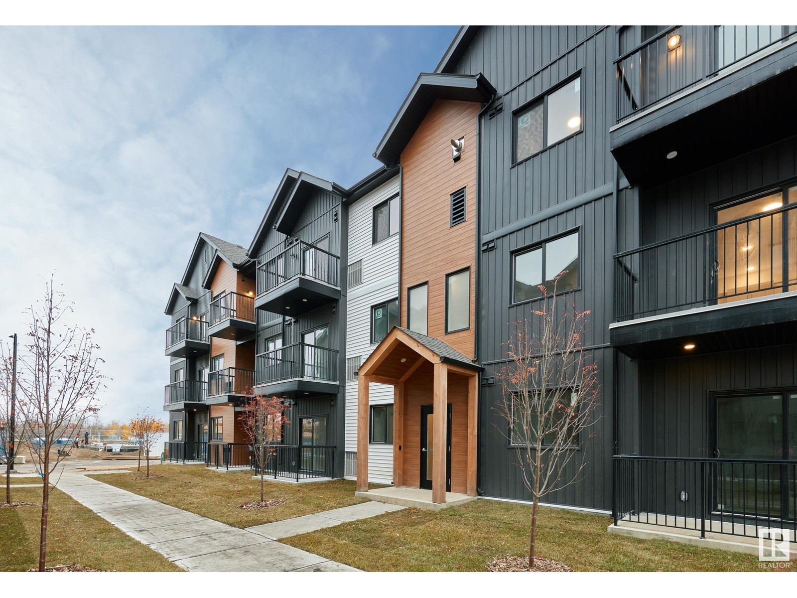 3715 141 St Sw #104, Edmonton, AB T6W 5M9