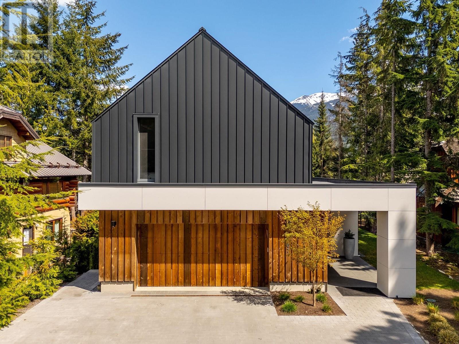 6187 Eagle Dr, Whistler, BC V8E 0C6