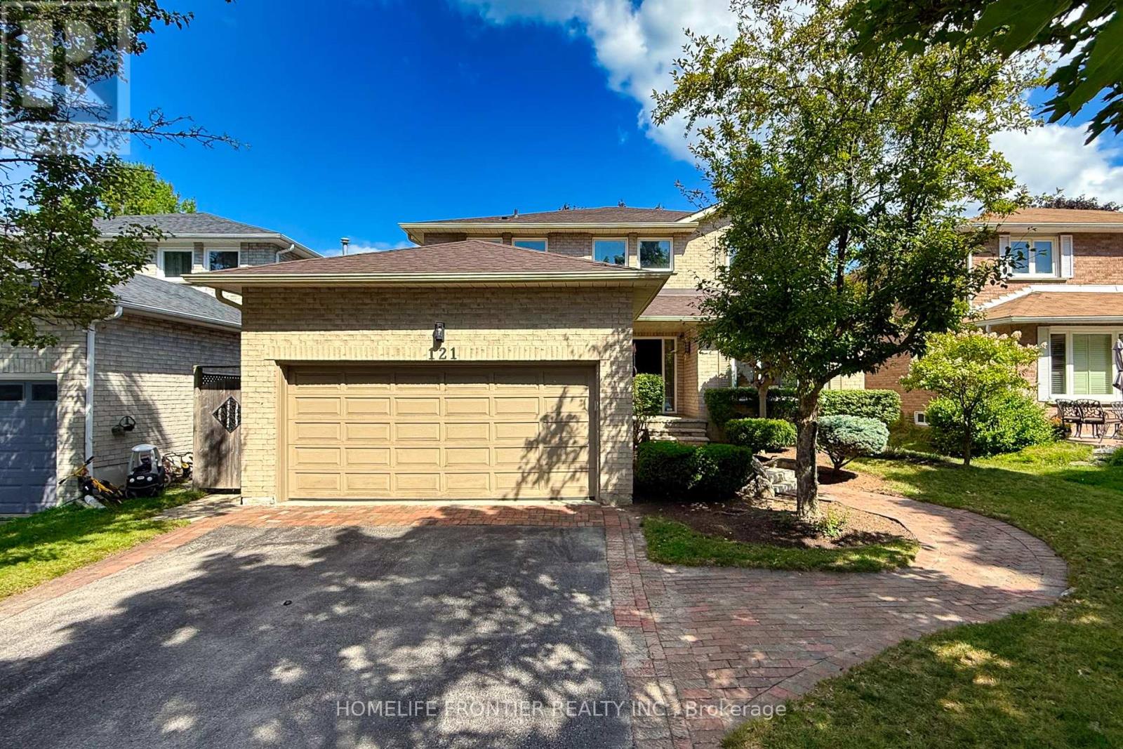 121 Carrington Dr, Richmond Hill, ON L4C 7X8