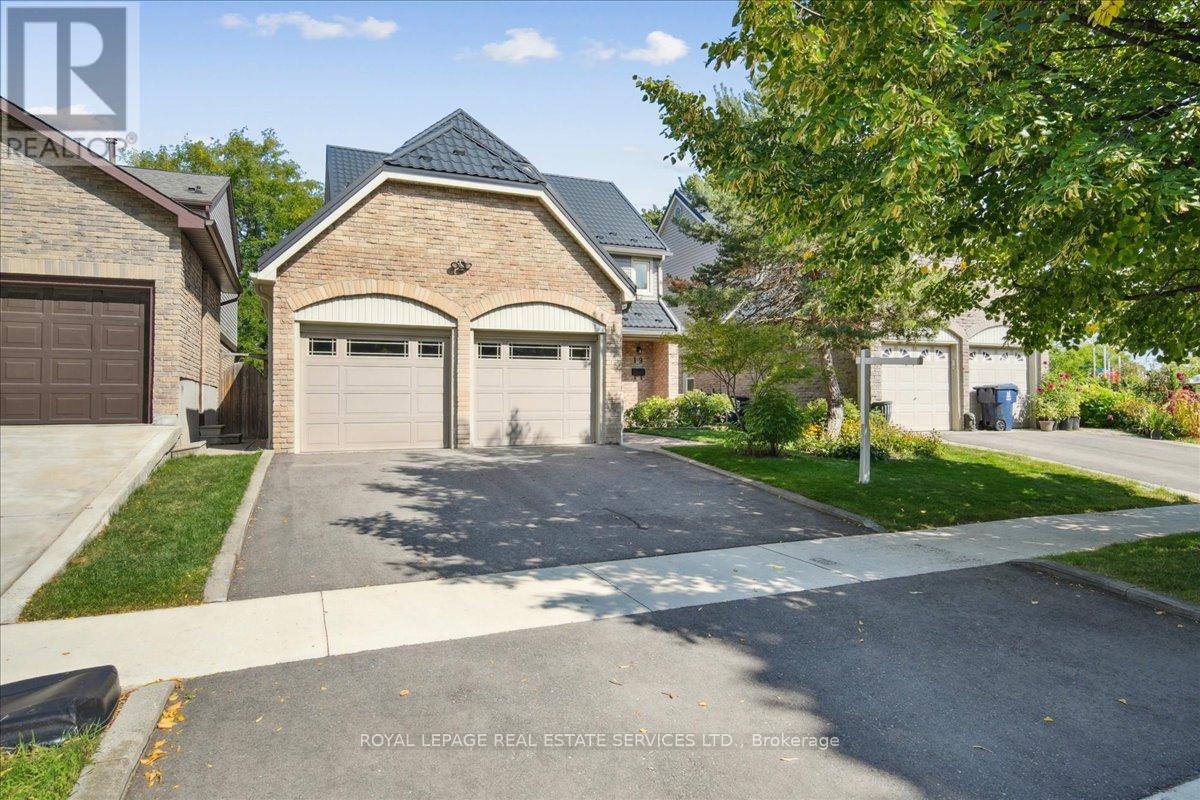 19 Millsborough Cres, Toronto, ON M9C 5E7