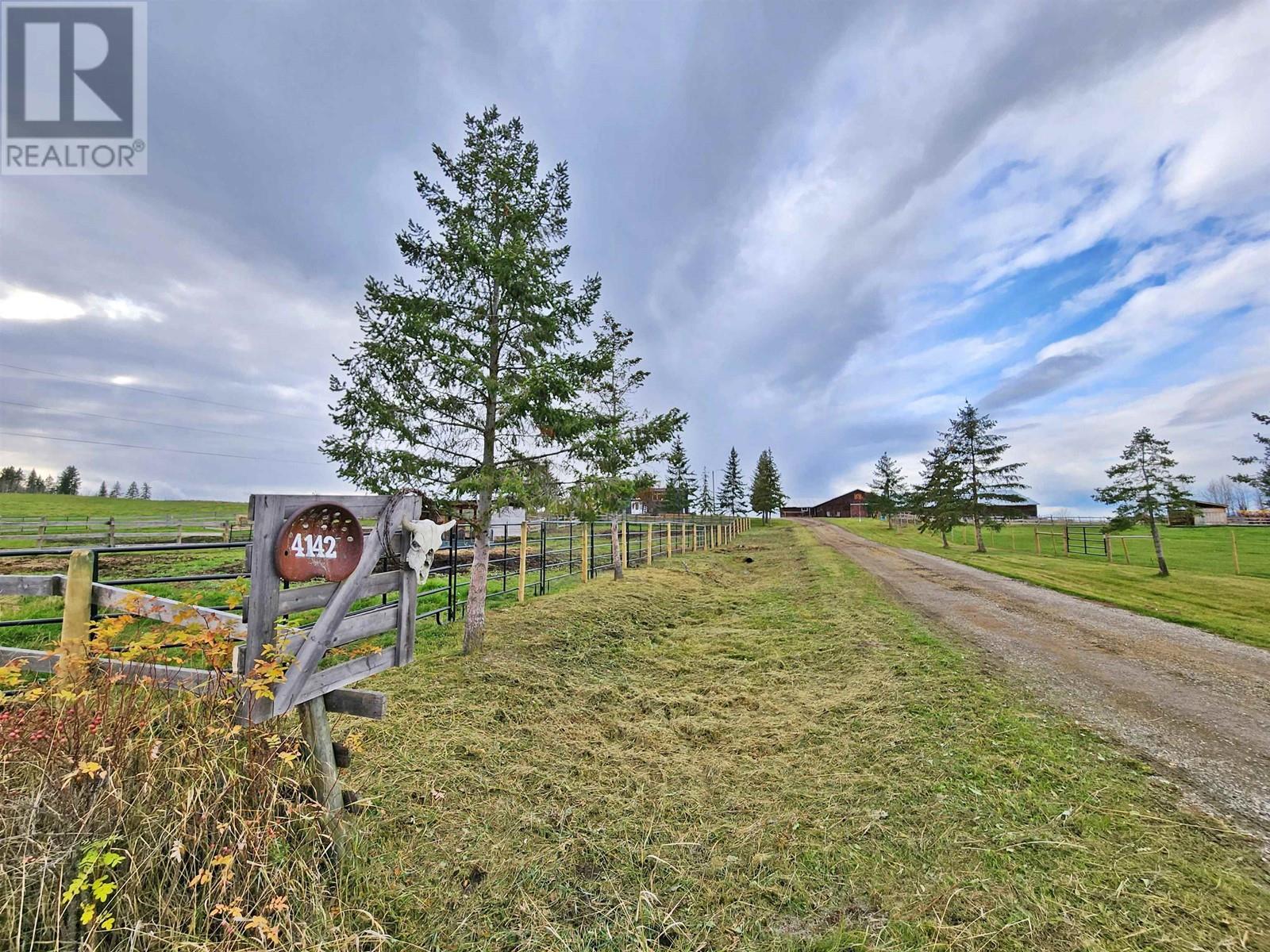 4142 Dale Lake Rd, Quesnel, BC V2J 6M9