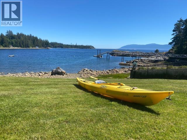 1752 Hollingsworth Rd, Powell River, BC V8A 0M4