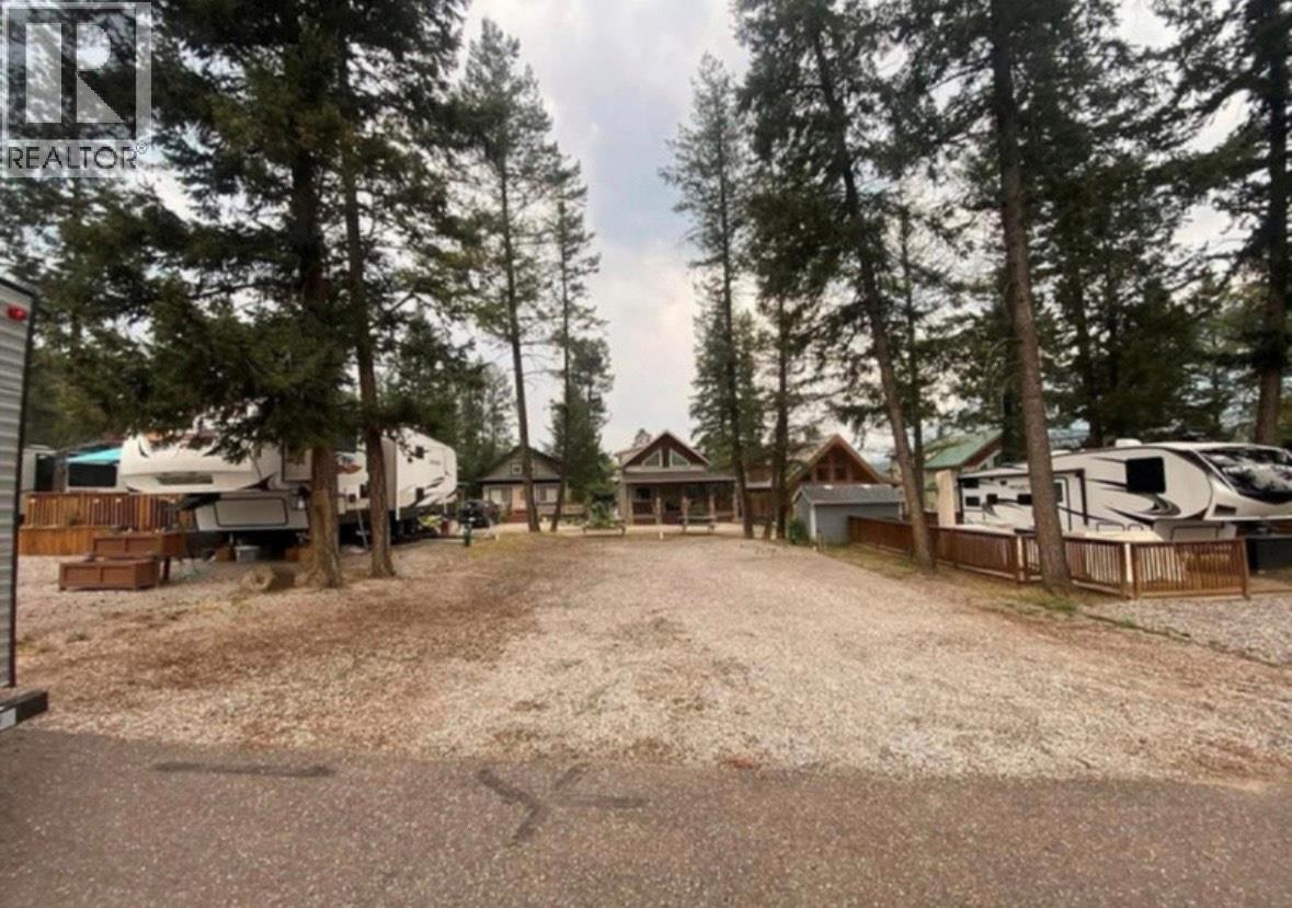 4868 Riverview Drive Unit Lot 89, Edgewater, BC V0A 1M0