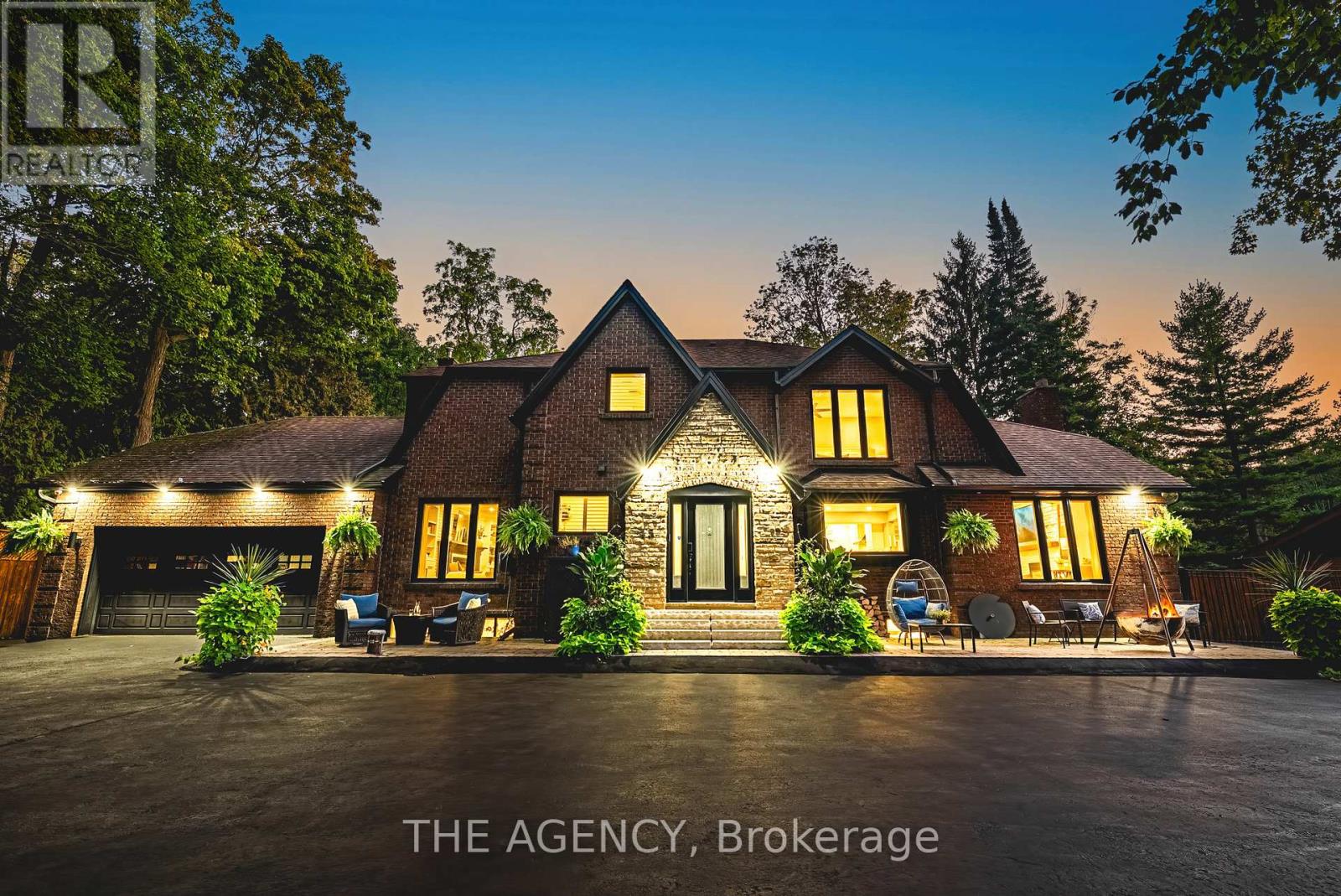 45 Golf Club Rd E, Hamilton, ON L0R 1P0