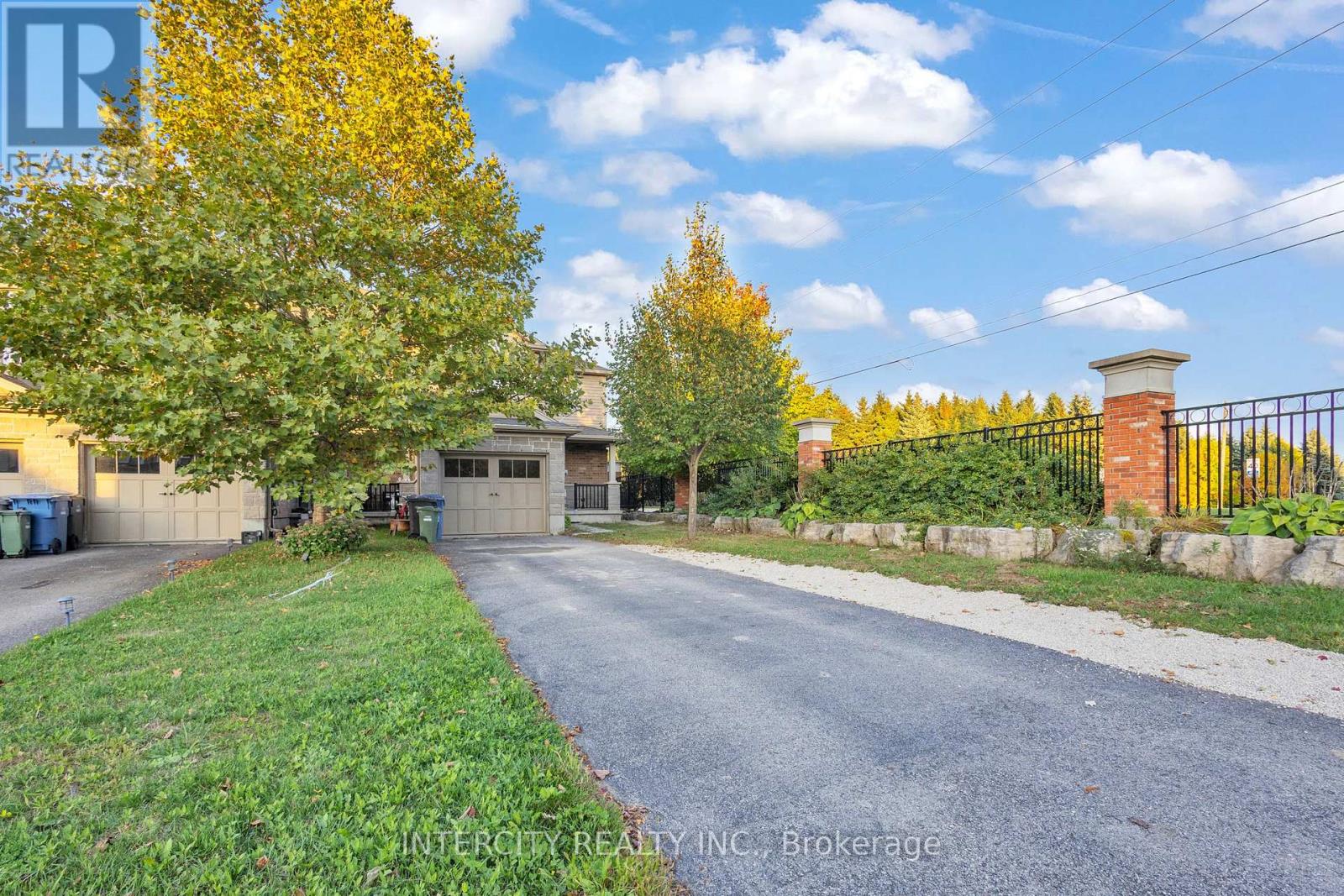51 Laughland Ln, Guelph, ON N1L 0C9
