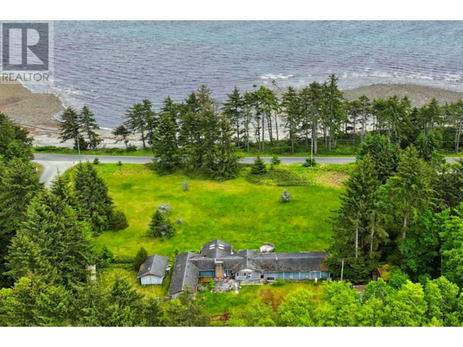 104 Lawnhill Rd, Daajing Giids City, BC V0T 1S0