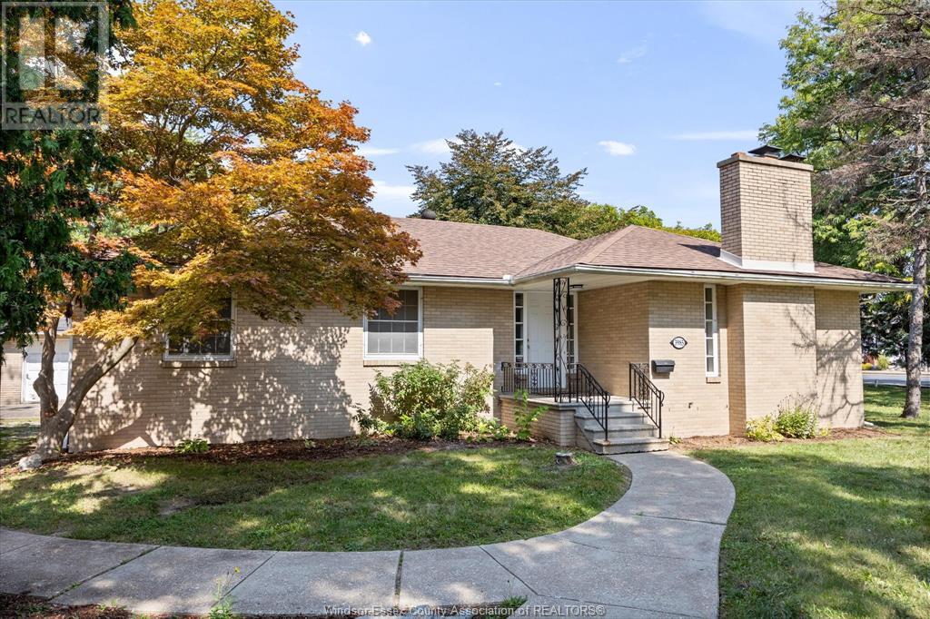 3985 Dougall Ave, Windsor, ON N9G 1X3