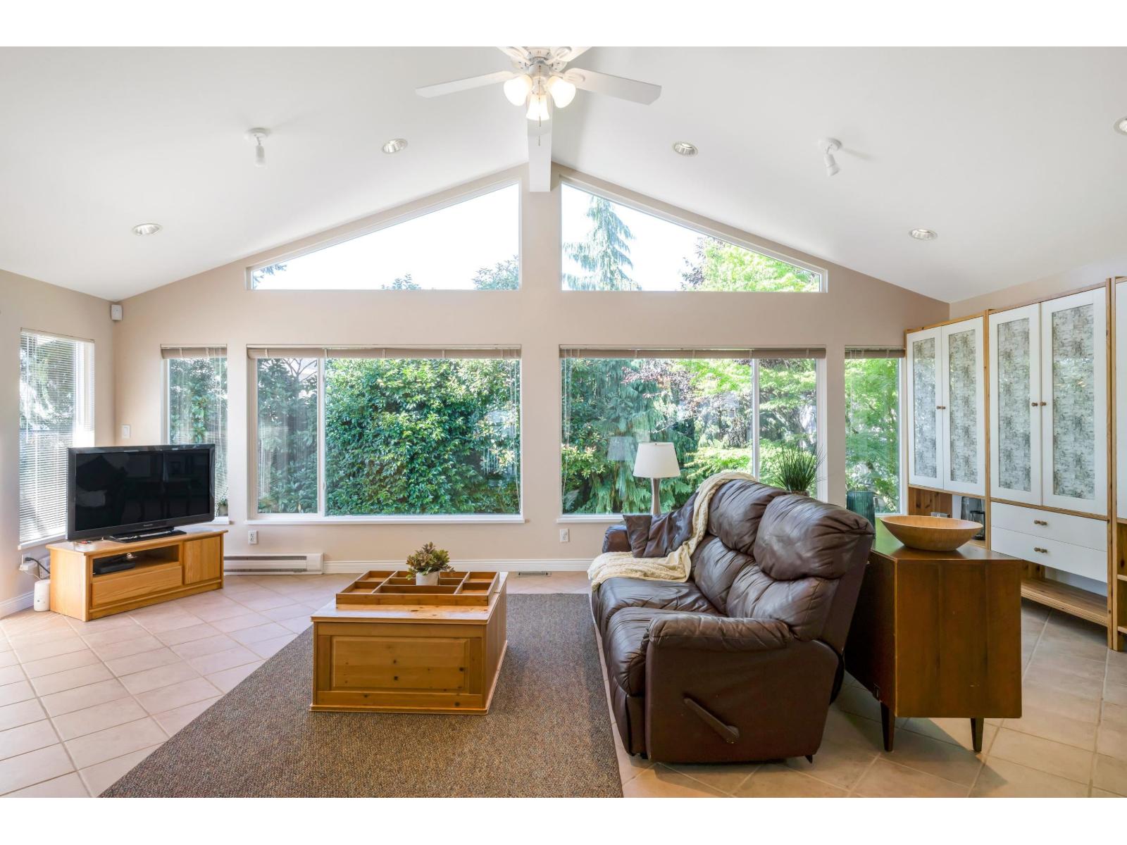 10601 Hermosa Dr, Delta, BC V4C 6S8