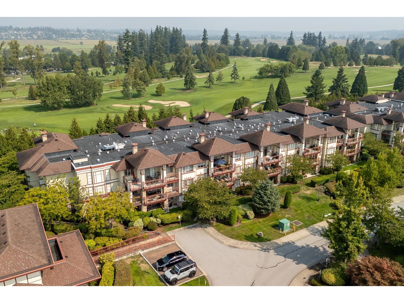 16477 64 Avenue Unit 207, Surrey, BC V3S 6V7