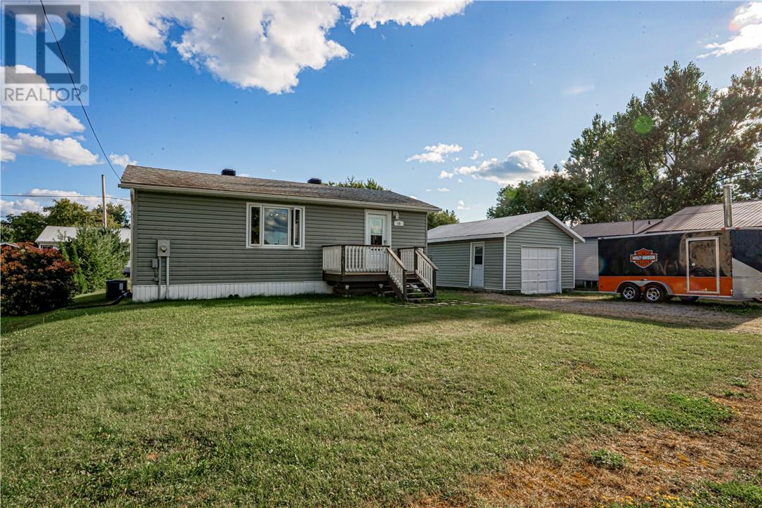 16 St Thomas St, Markstay-Warren, ON P0H 2N0