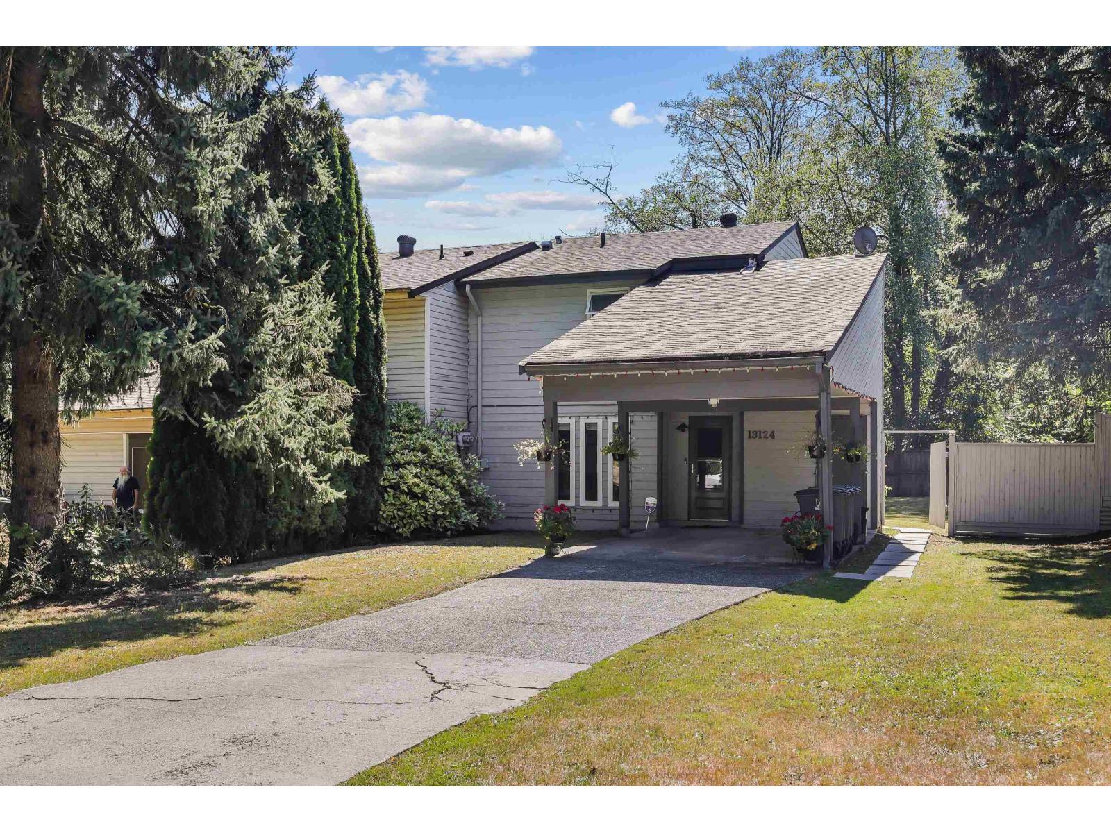 13124 Balloch Dr, Surrey, BC V3V 6Y3