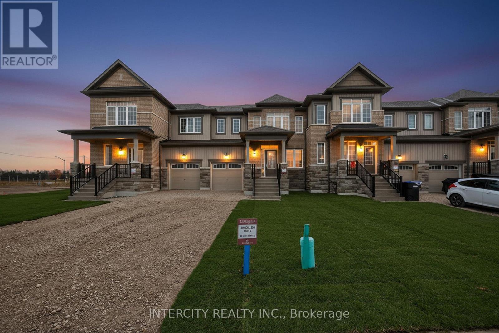 21 Avalon Dr, Wasaga Beach, ON L9R 0M2